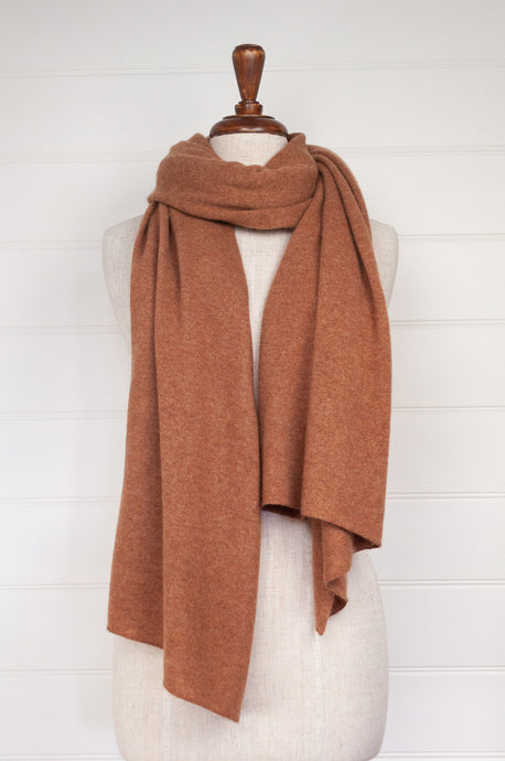 Juniper Hearth cosy cashmere scarf - toffee