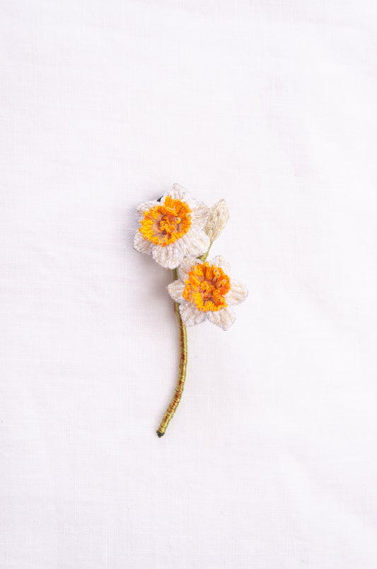 Trovelore hand embroidered and beaded White daffodils brooch.
