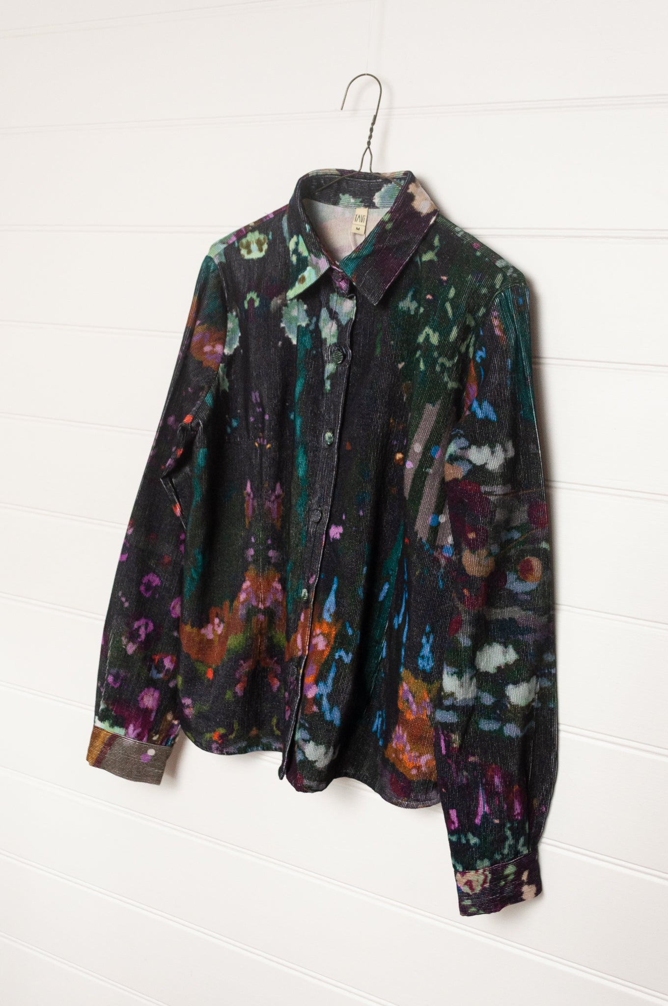 Yavi fine cotton corduroy long sleeve shirt in deep floral print.