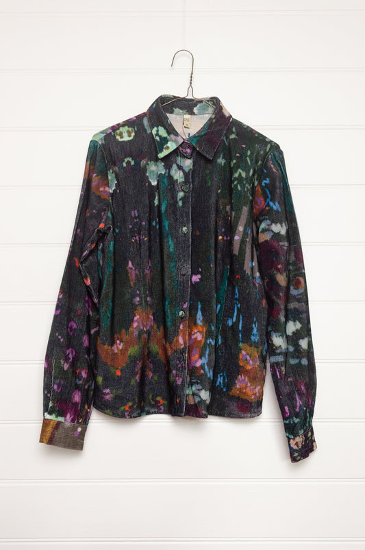 Yavi fine cotton corduroy long sleeve shirt in deep floral print.
