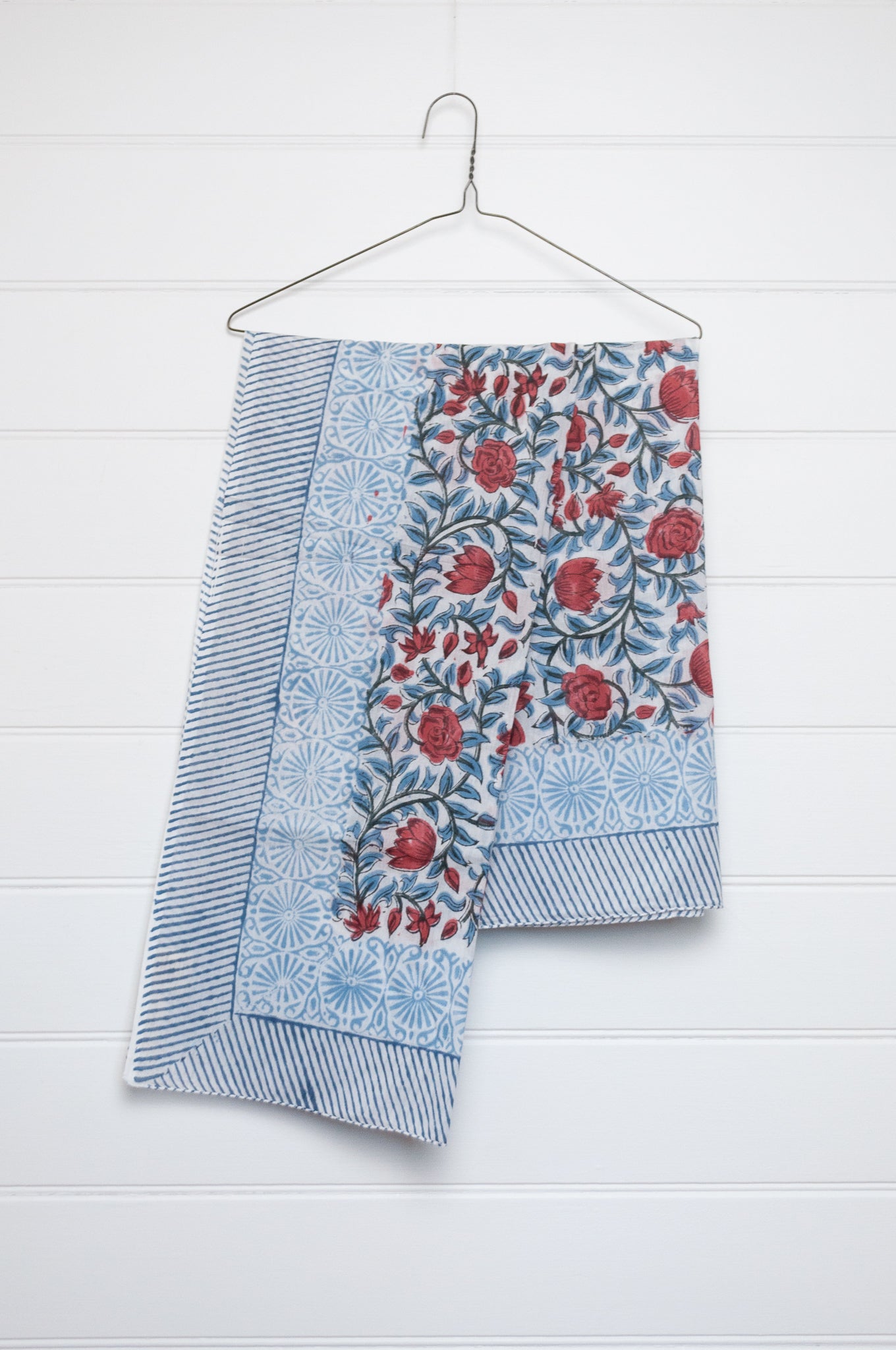 Cotton voile sarong - roses