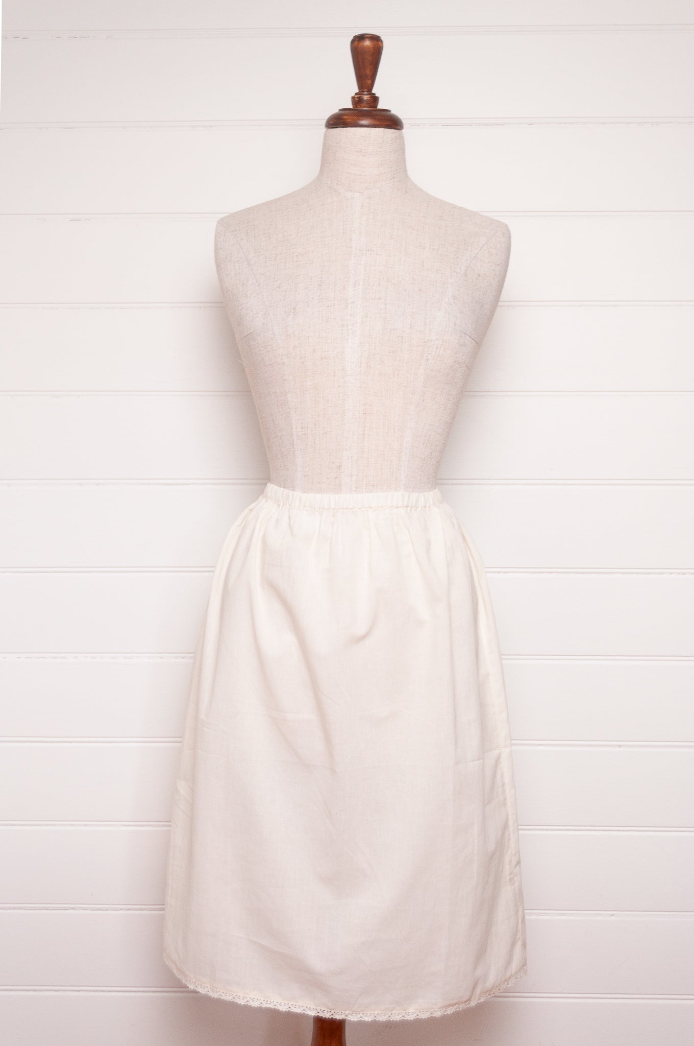 Lace edged half slip - ecru