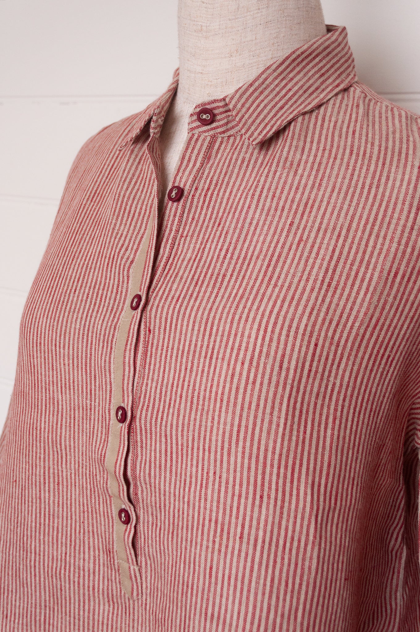 DVE Vetali fine stripe linen shirt crimson red and natural.