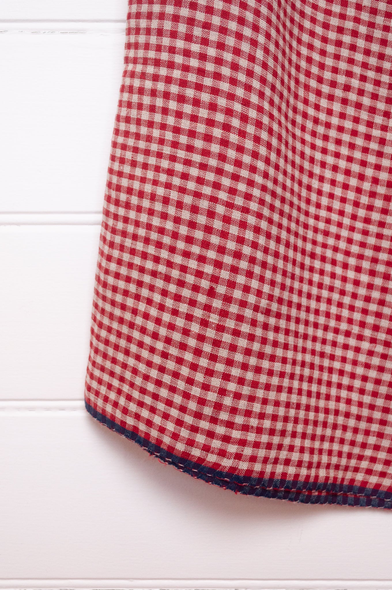 DVE Dityaa linen pants in crimson check.