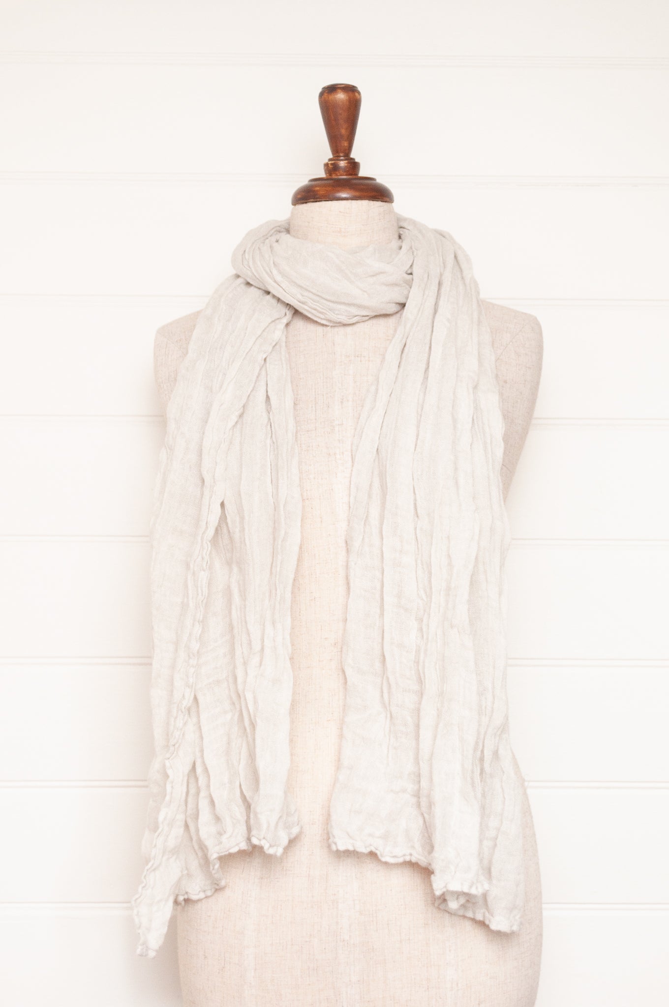 Linen scarf in soft light grey.
