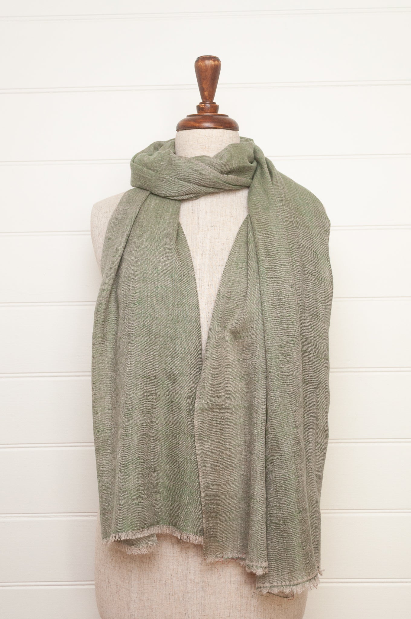 Pure pashmina cashmere wool handwoven scarf in soft sage green.
