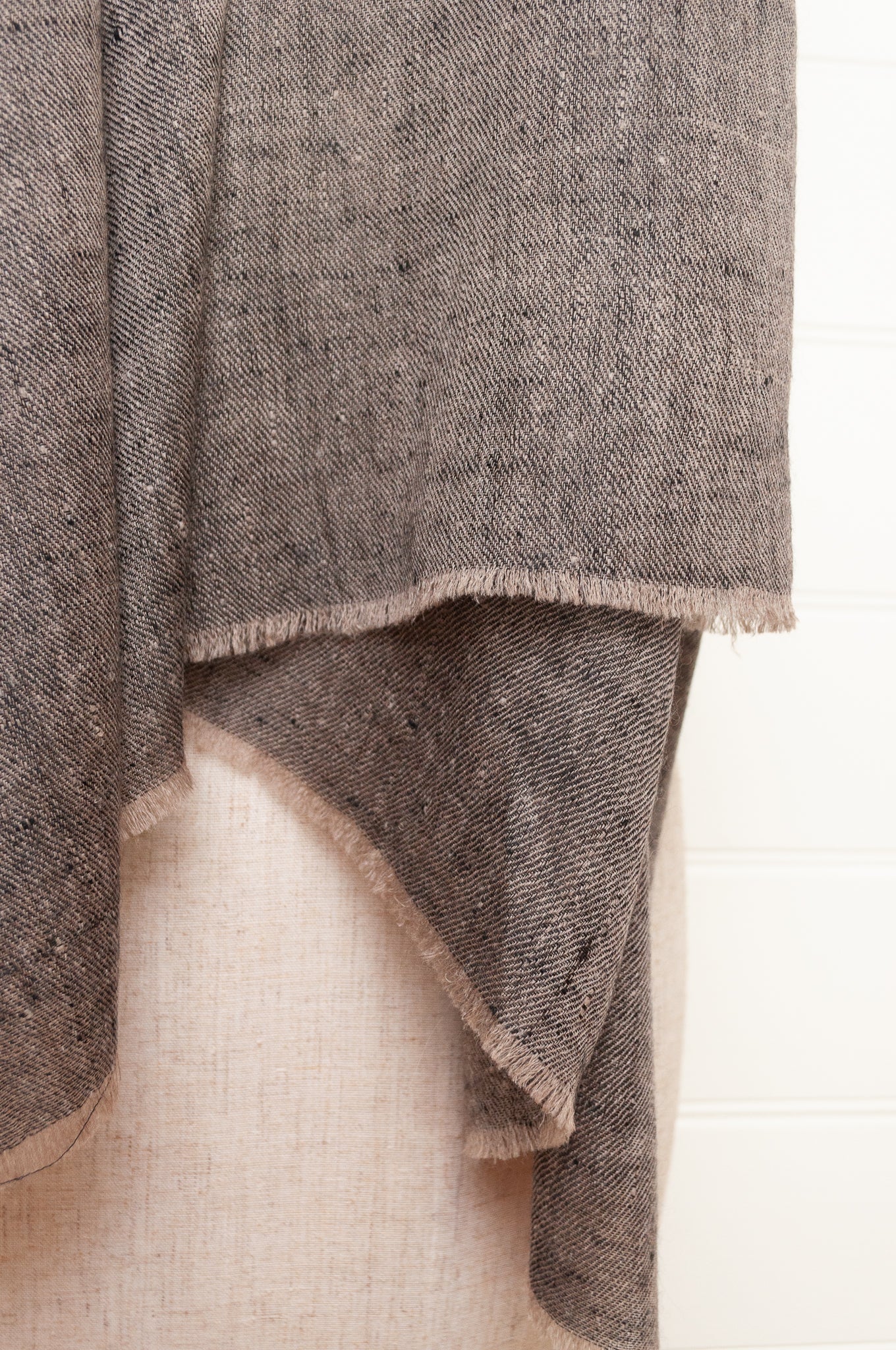 Pure pashmina cashmere wool handwoven scarf in coffee brown.