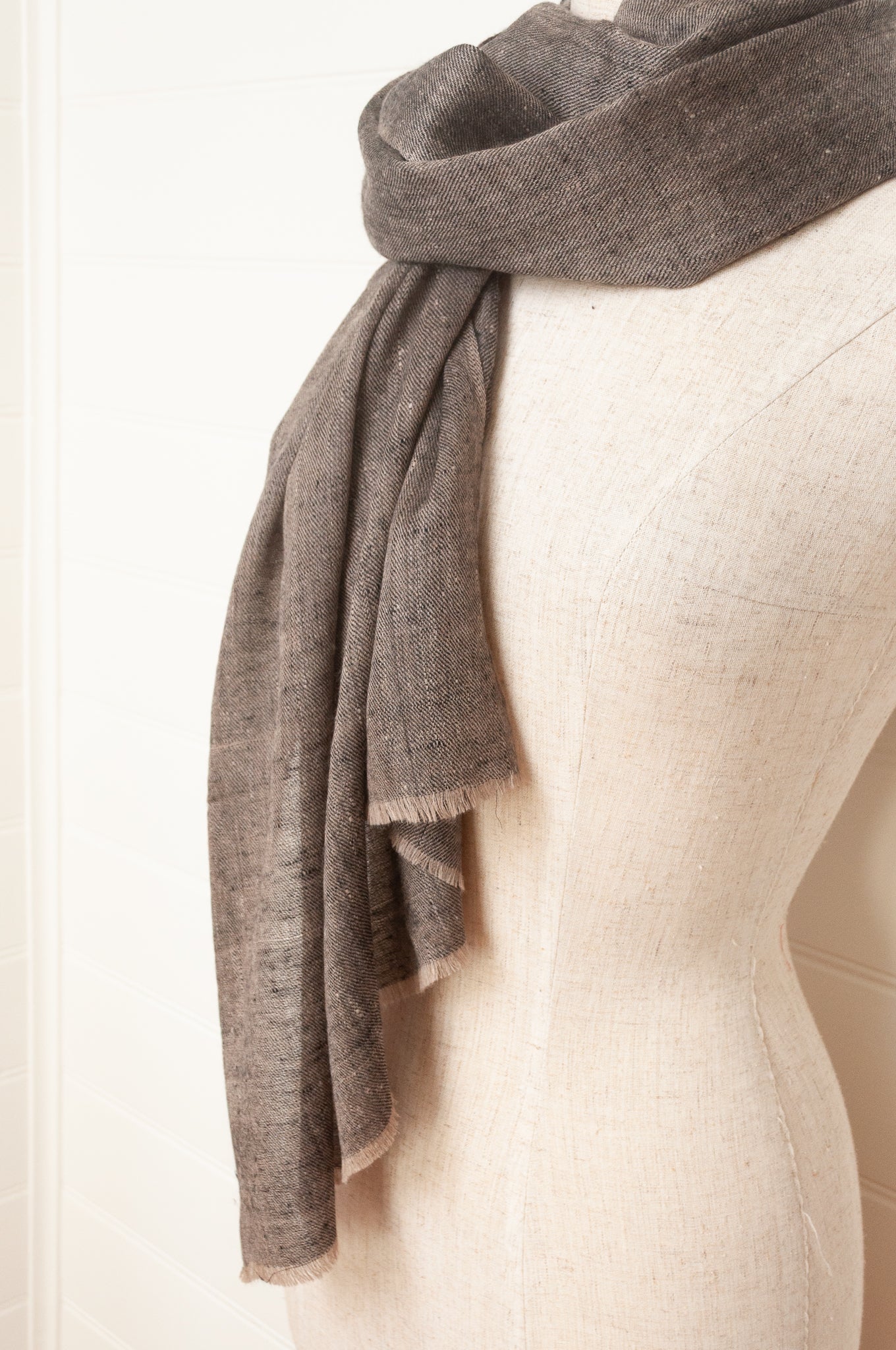 Pure pashmina cashmere wool handwoven scarf in coffee brown.