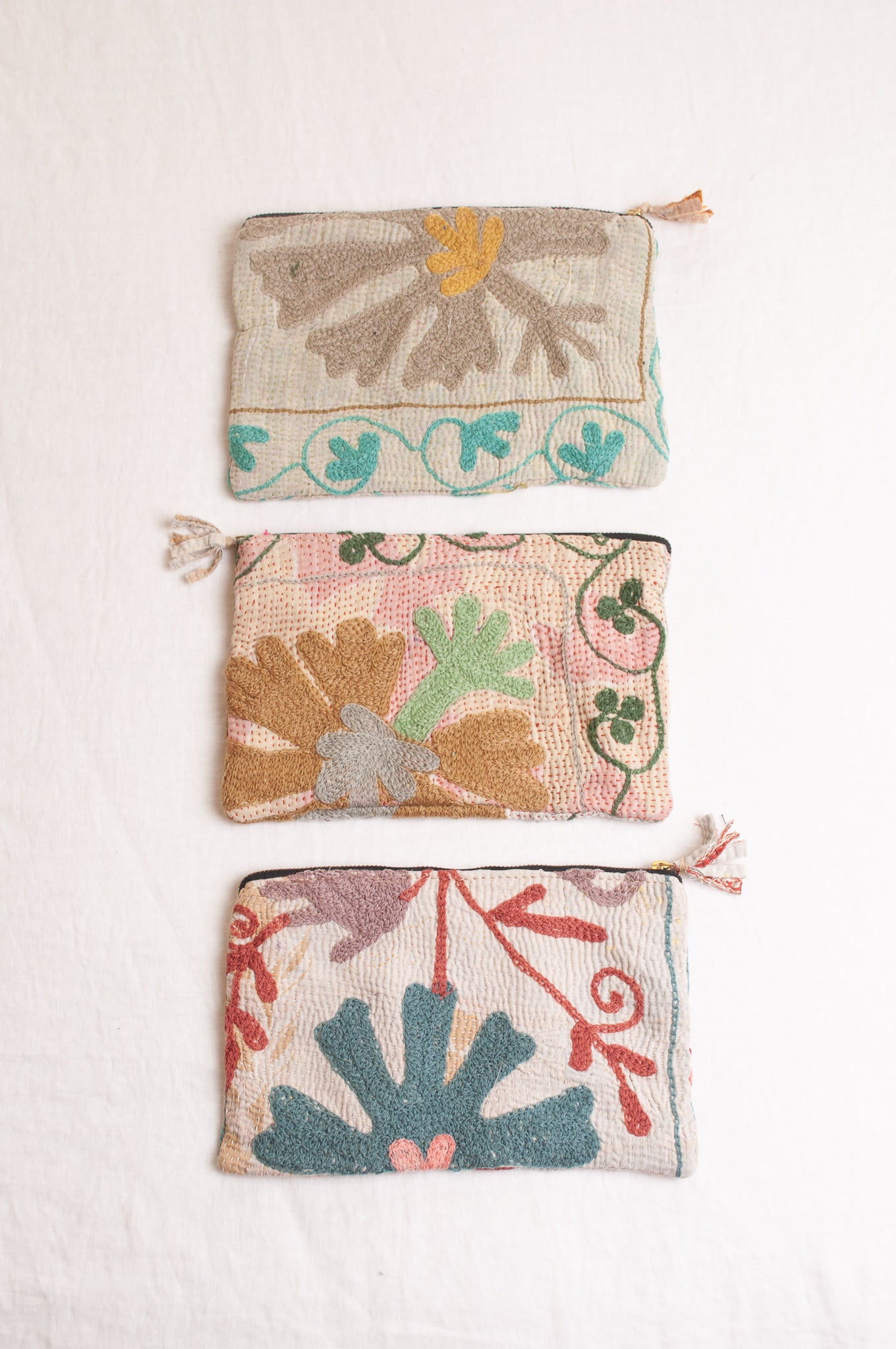 Vintage kantha pouch - Suzani silver