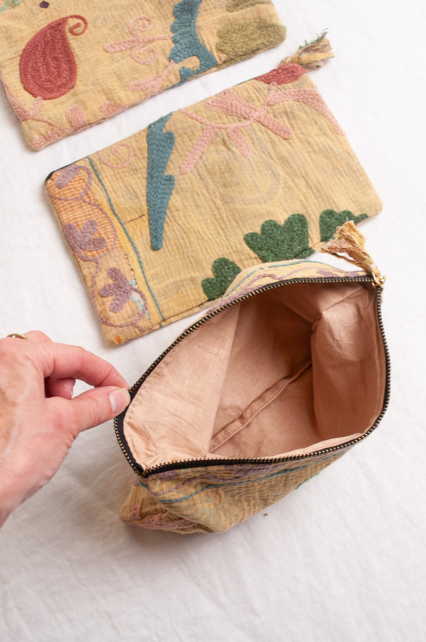 Vintage kantha pouch - Suzani lime