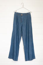 Load image into Gallery viewer, Nice Things lightweight denim wide leg pant.