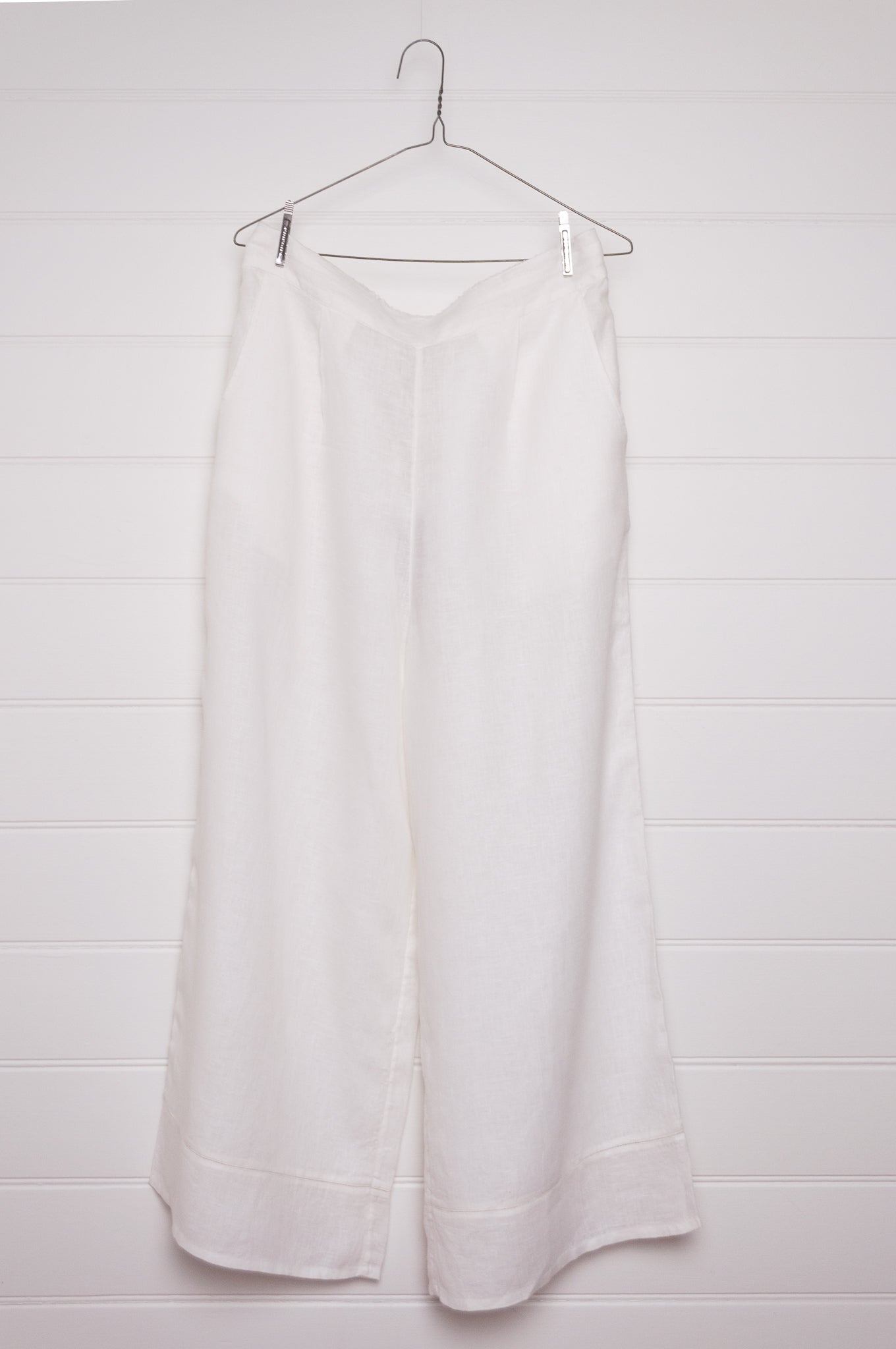 Manan Mapa white linen culotte pant.