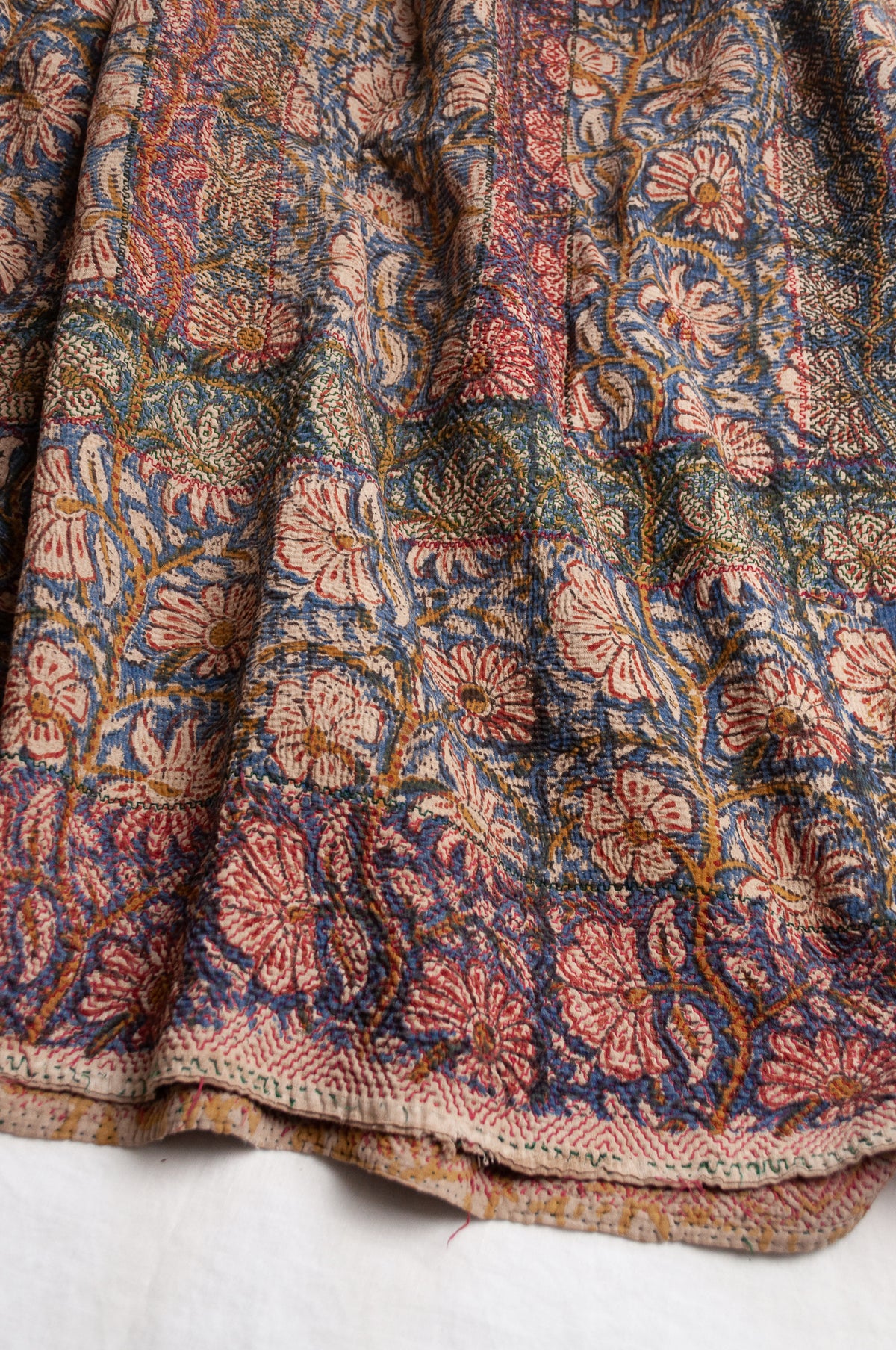 Vintage kantha quilt - Bagru indigo and rust flower