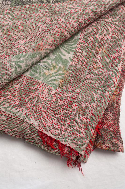 Vintage kantha quilt - Bagru sage flower