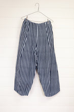 Load image into Gallery viewer, Banana Blue overdye stripe linen pants