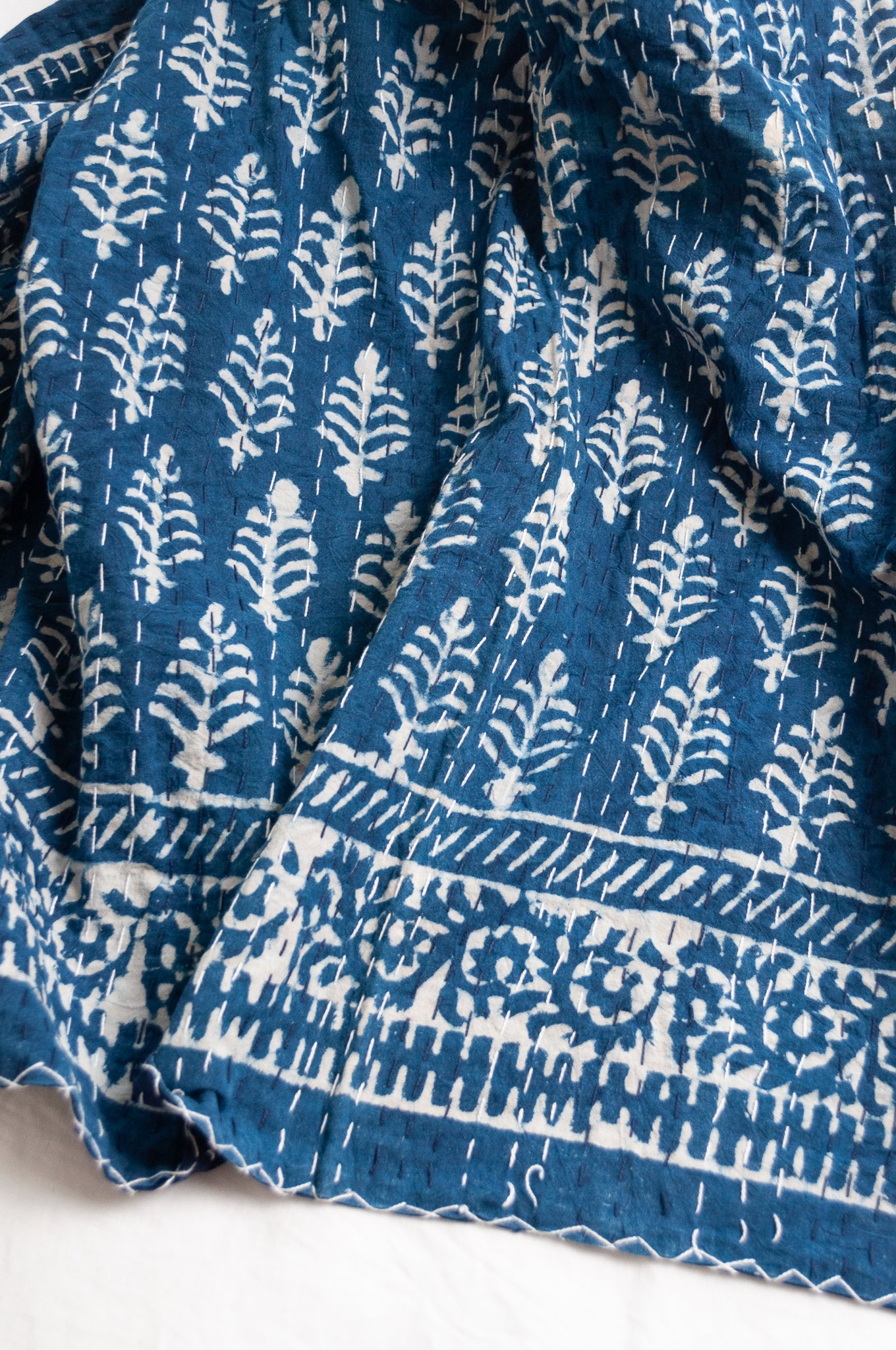 Pure cotton indigo dyed block print kantha quilt bhuti design.