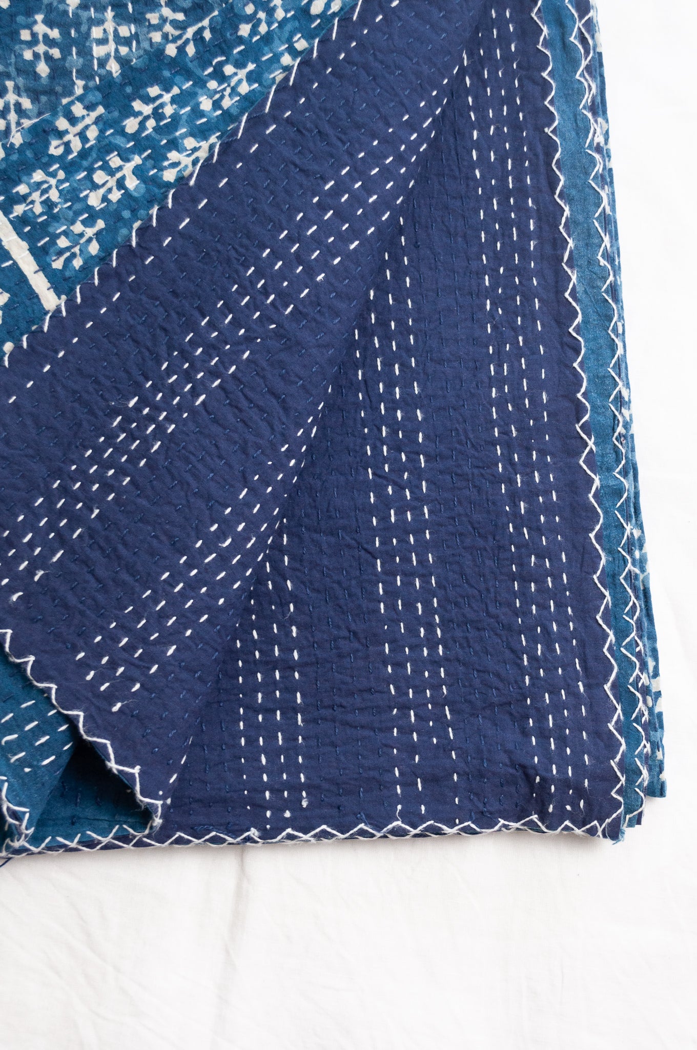 Pure cotton indigo dyed block print kantha quilt bhuti design.