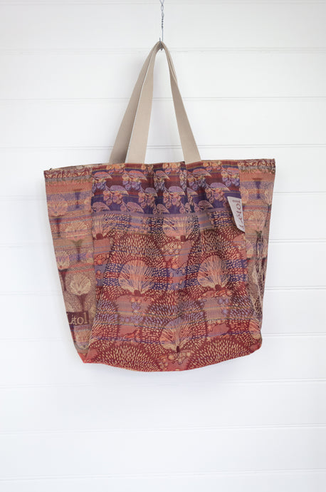 Letol made in France organic cotton jacquard reversible tote bag in Hector russet.