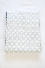 Load image into Gallery viewer, Pure cotton muslin dohar with blockprinted centre in pewter silver grey lattice design.