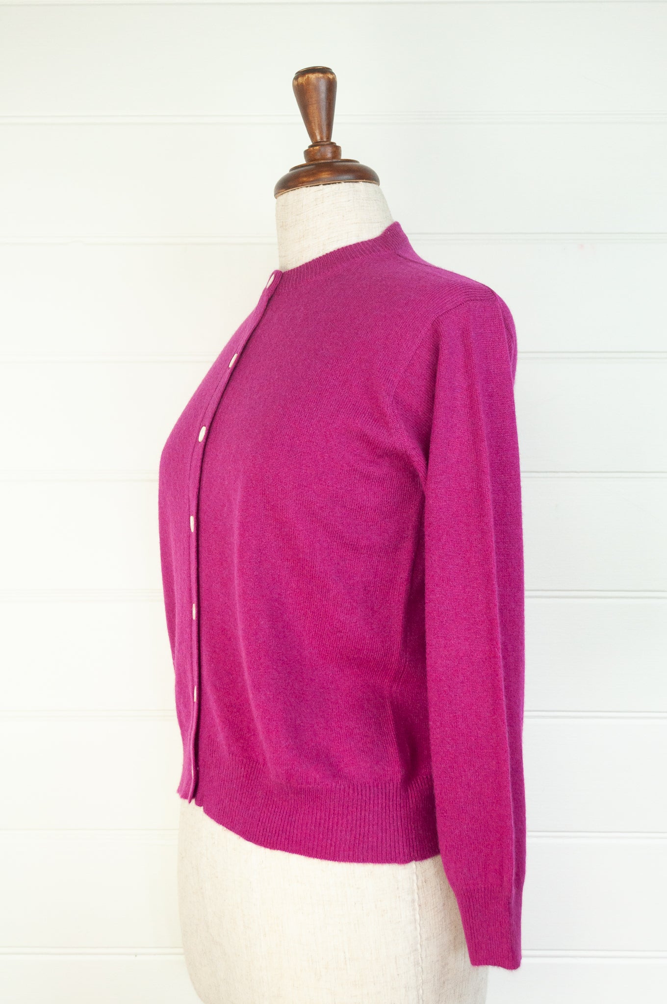 Juniper Hearth 100% cashmere button up crew neck cropped cardigan in magenta pink..