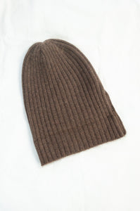 Juniper Hearth 100% cashmere ribbed knitted beanie in walnut brown.