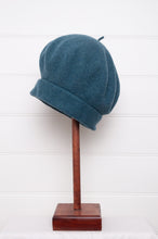 Load image into Gallery viewer, PCNQ made in Japan wool felt beret, Manoca in teal green.