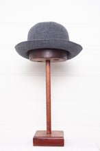 Load image into Gallery viewer, PCNQ made in Japan Marc wool felt hat in grey.