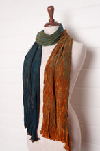 Load image into Gallery viewer, Neeru Kumar pure silk shibori pleat scarf in deep green and gold.