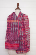 Load image into Gallery viewer, Letol Casimir jacquard weave scarf made in France rose pink and lilac houndstooth.