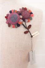 Load image into Gallery viewer, Sophie Digard brooch - wool daisies AF