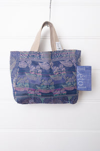 Letol mini tote bag Amira in sky blue, hector hedgehogs in blue on the reverse.