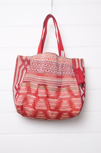  Medium Letol organic cotton bag made in France, Willy print in peach pink, Gad print in crimson on the reverse.