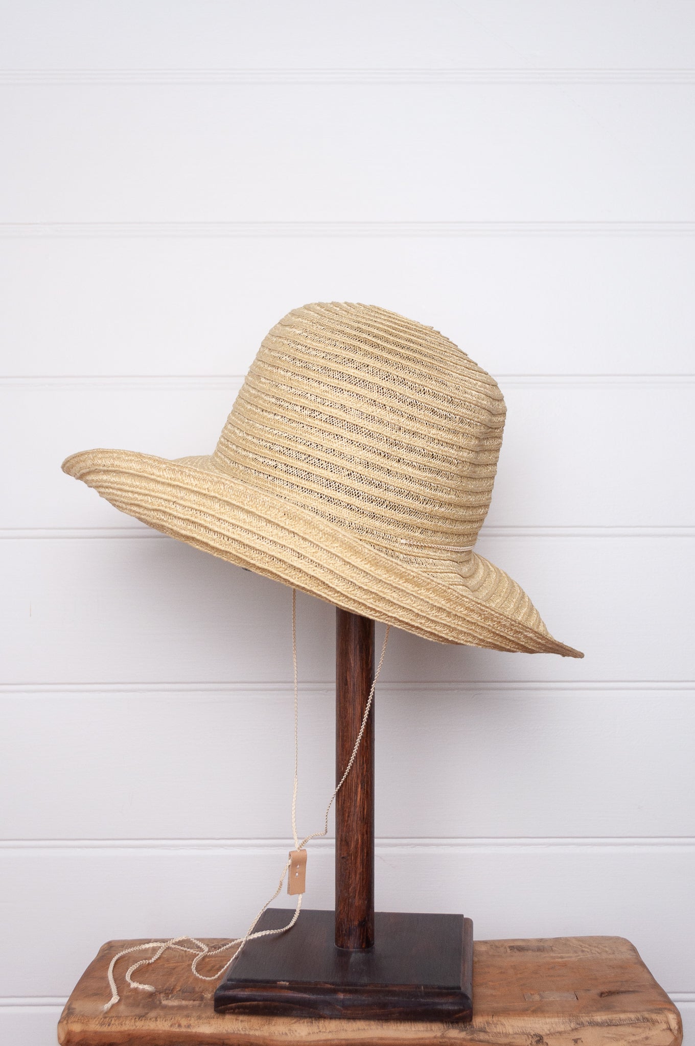 Parcnique PCNQ Pop hat cotton and abaca fibre made in Japan light green colour.