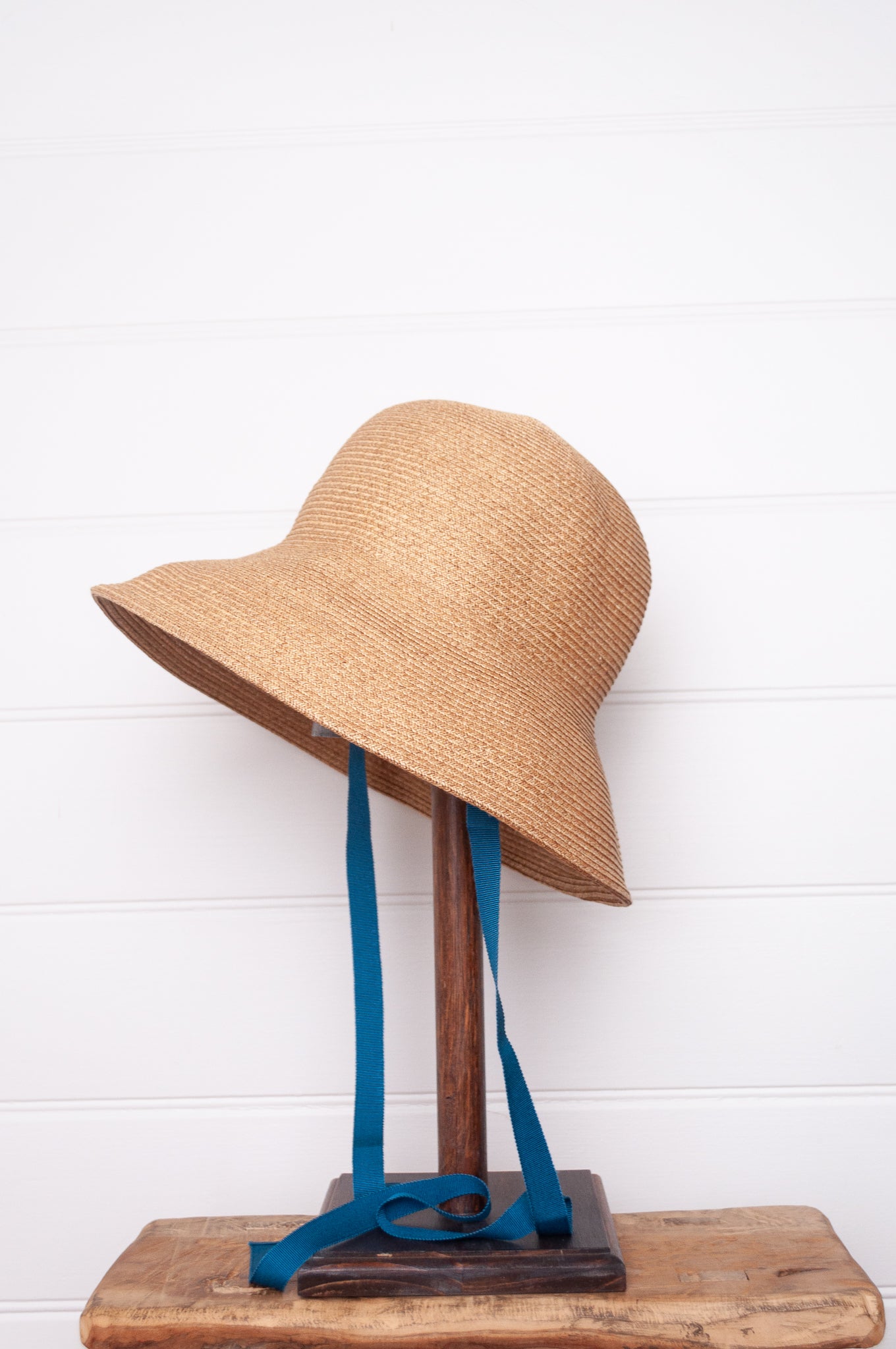 Parcnique Alma paper hat made in Japan PCNQ, natural with blue ribbon tie.