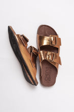 Load image into Gallery viewer, Bosasbo handmade in France double strap slides with molded cork footbed and metallic copper upper, bronze buckles.