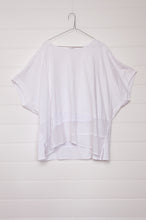 Load image into Gallery viewer, Banana Blue loose fitting mix linen top, gauze and cotton jersey in white.