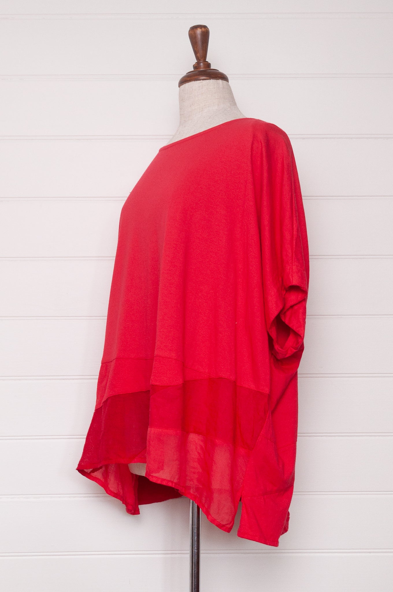 Banana Blue loose fitting mix linen top, gauze and cotton jersey in cherry red.