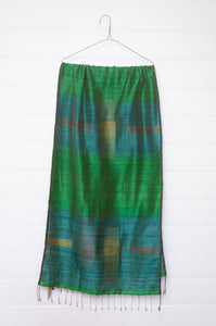 Karomi jamdani handwoven silk jamdani scarf Matisse in emerald green.