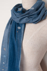 Karomi jamdani scarf handwoven in handspun natural cotton and natural dyes, random circles in shades of indigo.