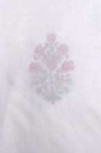 Load image into Gallery viewer, Pure cotton muslin summer quilt dohar white with pink floral Moghul print.