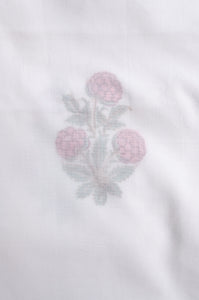 Pure cotton muslin summer quilt dohar white with pink floral Moghul print.