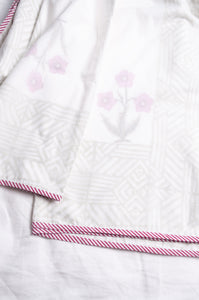 Pure cotton muslin summer quilt dohar white with pink floral Moghul print.