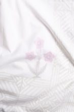 Load image into Gallery viewer, Pure cotton muslin summer quilt dohar white with pink floral Moghul print.