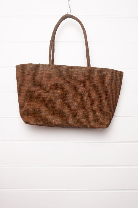 Sophie Digard plain raffia crochet bag in bronzo bronze.