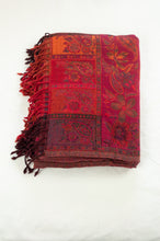 Load image into Gallery viewer, Tasseled wool throw - magenta floral