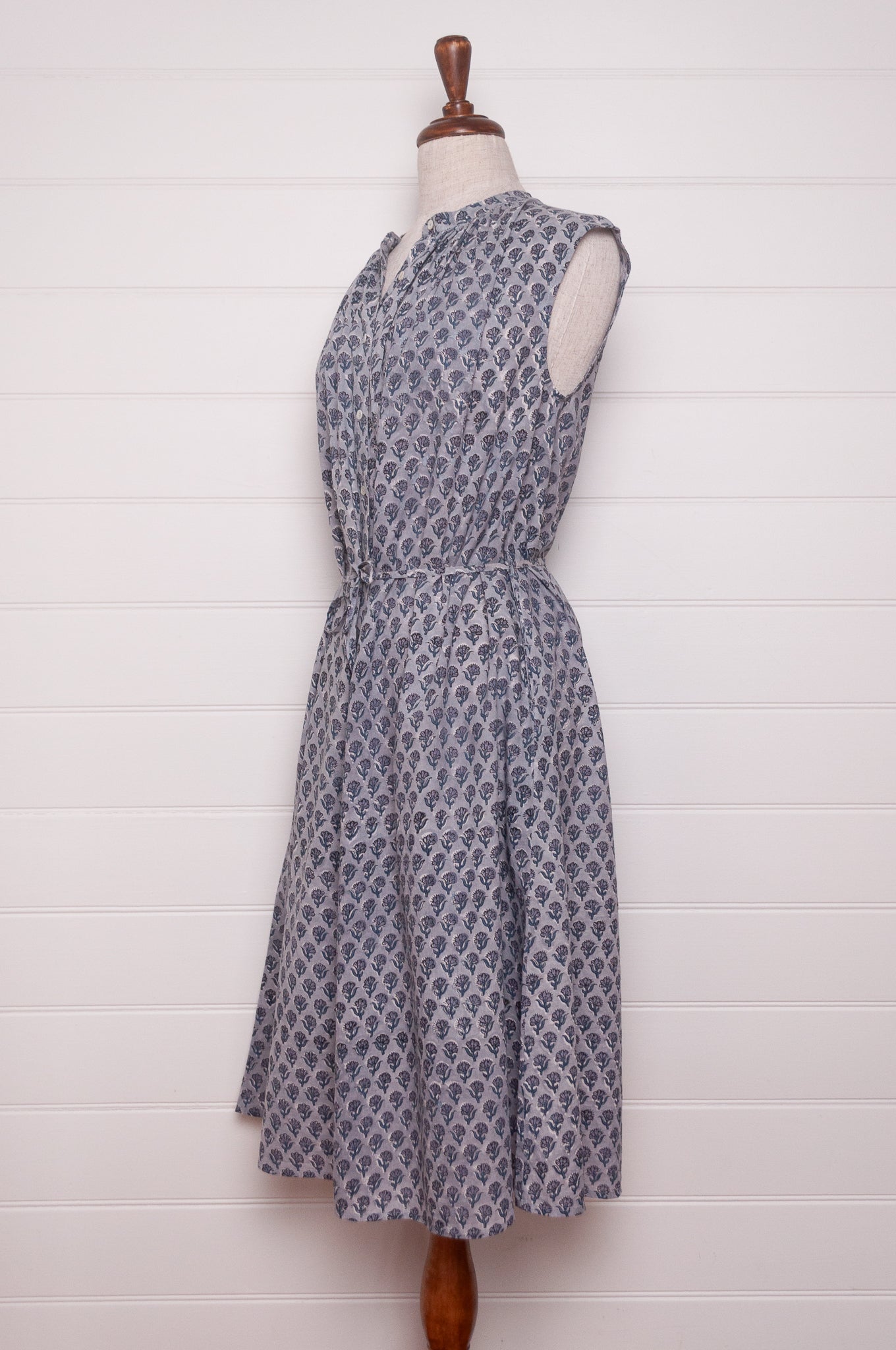 Zoe dress button up sleeveless blue grey bhuti blockprint summer cotton dress.