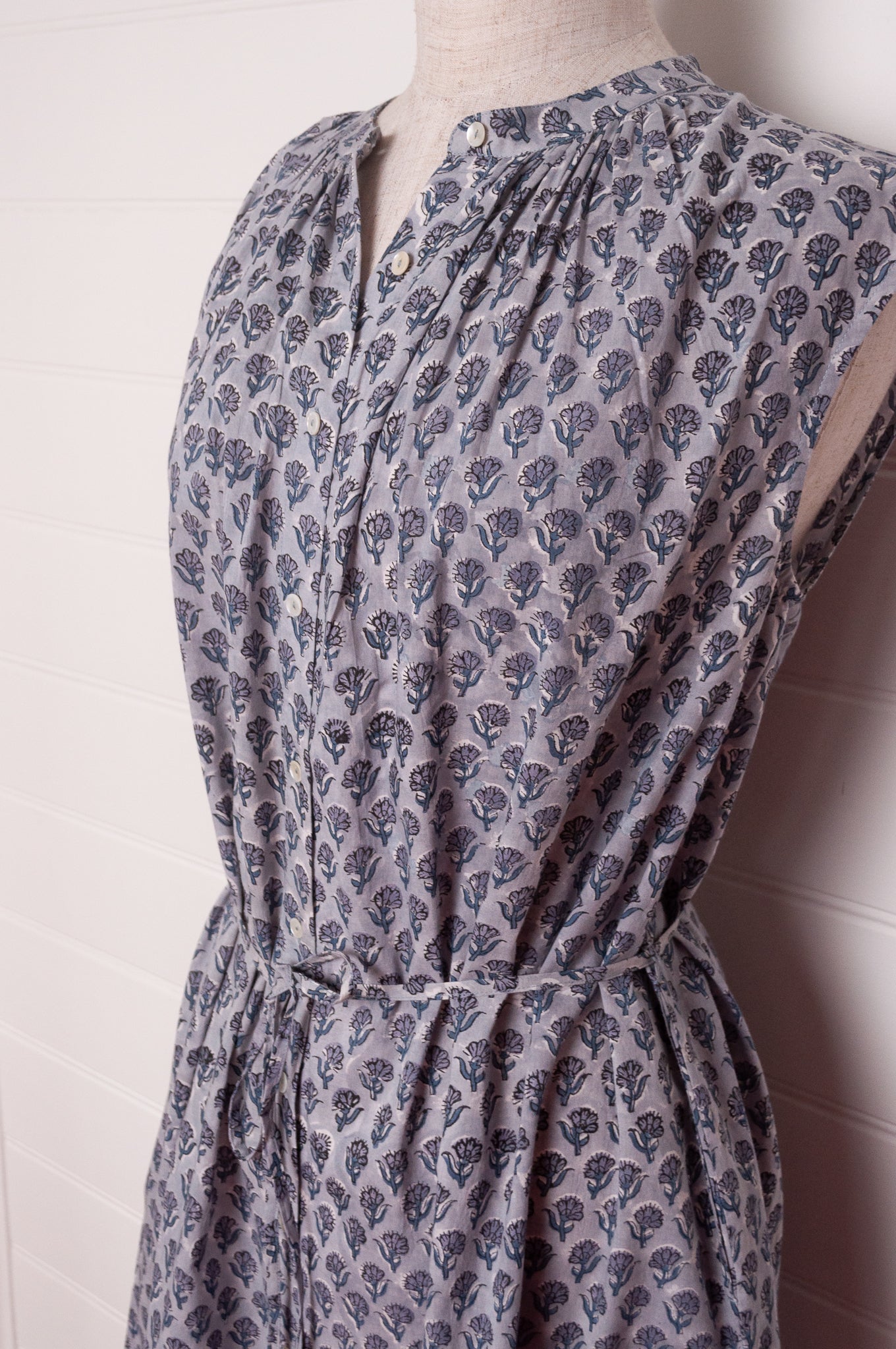 Zoe dress button up sleeveless blue grey bhuti blockprint summer cotton dress.