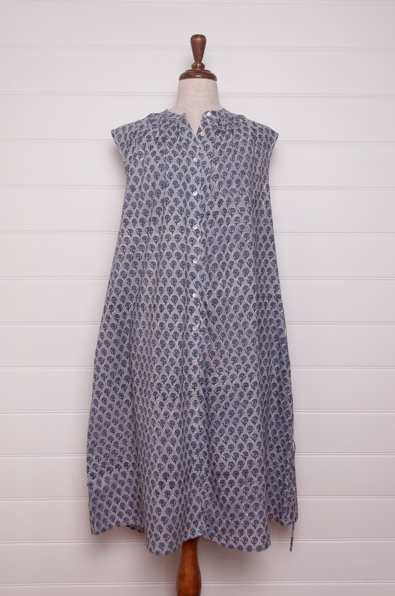 Zoe dress button up sleeveless blue grey bhuti blockprint summer cotton dress.