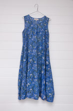 Load image into Gallery viewer, Juniper Hearth Tulsi dress in cornflower blue cotton blockprint.