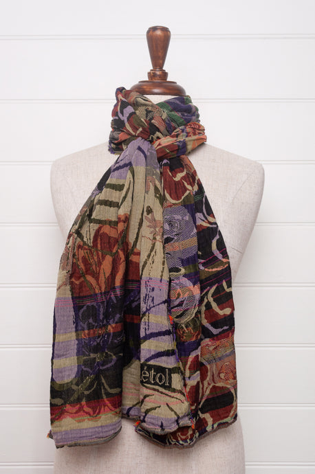 Letol organic cotton jacquard scarf in Ingrid in autumn tones.